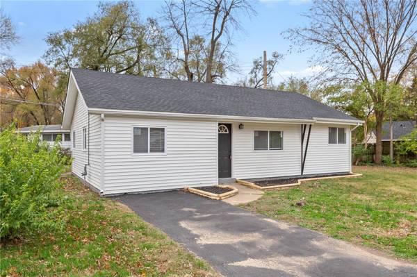 8356 Midwood AVE, St Louis, MO 63134