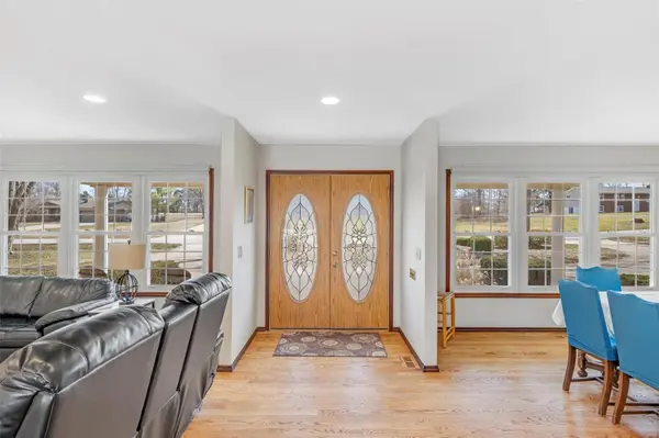 3121 Darryl DR, Foristell, MO 63348