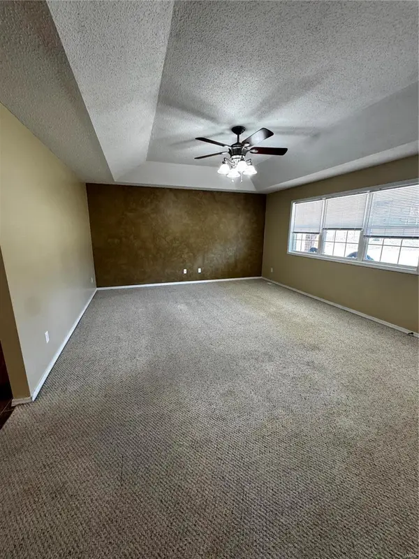 19835 Stamper LN, Waynesville, MO 65583