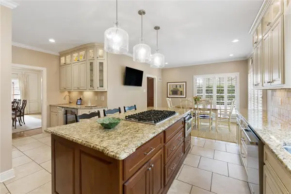 547 Tregaron PL, Frontenac, MO 63131