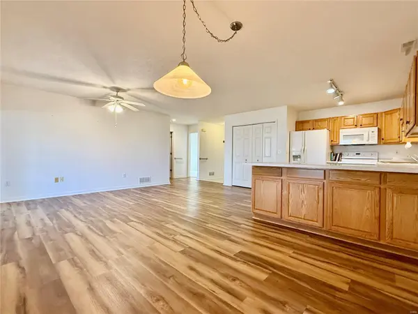 905 Pine AVE, Warrenton, MO 63383