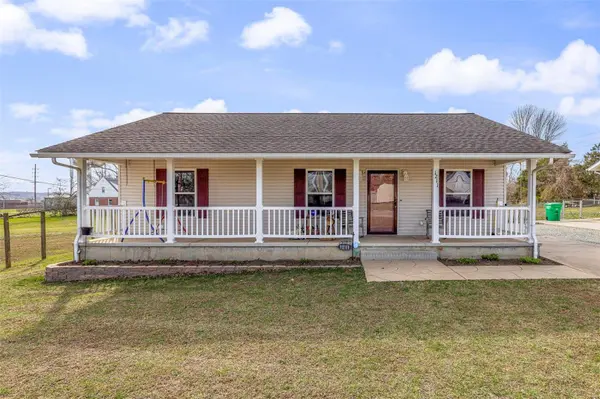 1211 Perrine RD, Farmington, MO 63640