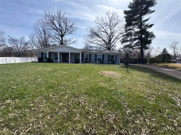 6450 Killbrock DR, Florissant, MO 63033