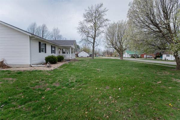 505 W Fourth ST, Belle, MO 65013