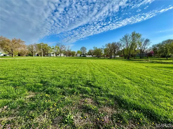 415 N 5th ST, La Belle, MO 63447