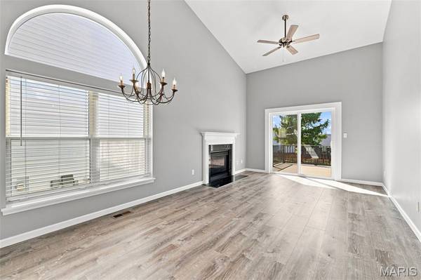 306 Tyndale DR, O'fallon, MO 63366
