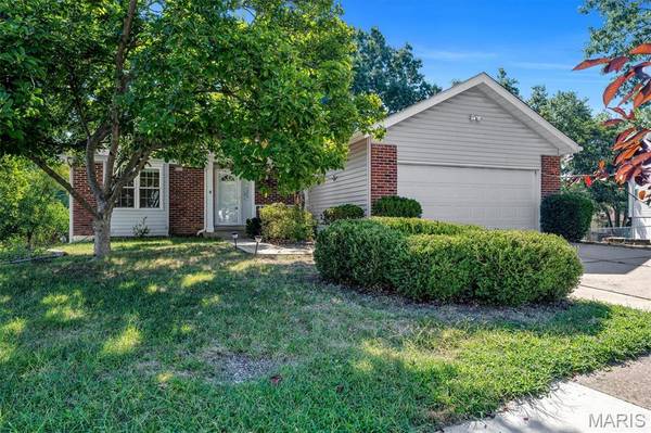 16306 Westglen Farms CT, Ballwin, MO 63011