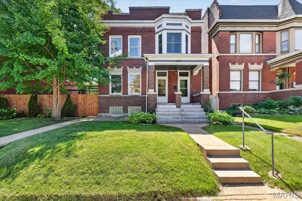 4252 Cleveland AVE, St Louis, MO 63110