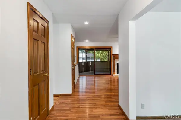 605 Forrester DR, Ballwin, MO 63011