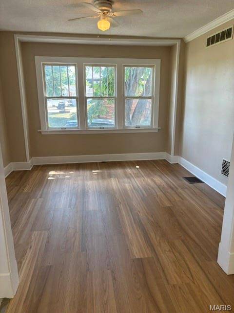 11915 Old Halls Ferry RD, Hazelwood, MO 63033
