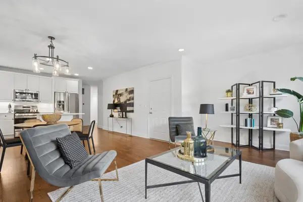 2147 W Rice ST #2E, Chicago, IL 60622
