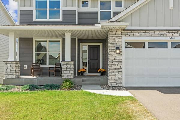 10575 Kingsview LN N, Maple Grove, MN 55369
