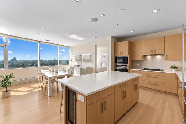 3209 Galleria #1003, Edina, MN 55435