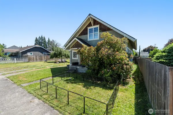 1208 W Pear ST, Centralia, WA 98531