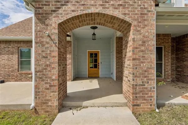 551 W 9th AVE, Bristow, OK 74010