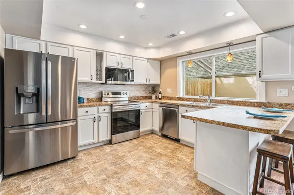 2891 S Vaughn WAY, Aurora, CO 80014