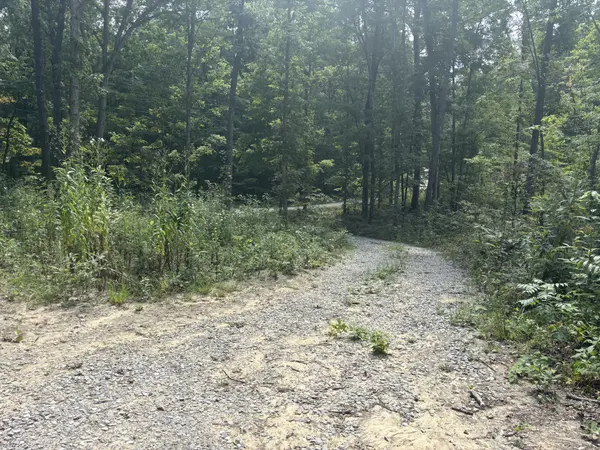 37 Valley Loop, Crossville, TN 38572