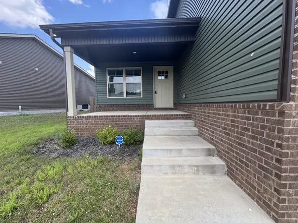 221 Ardell Dr, Clarksville, TN 37040
