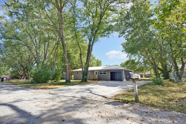 406 W Fairview ST, Fair Play, MO 65649