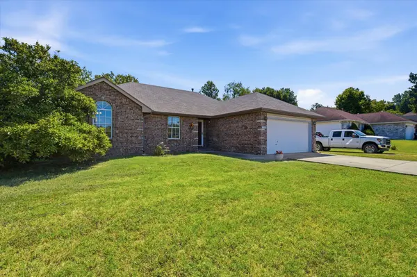706 State Highway Ab, Willard, MO 65781