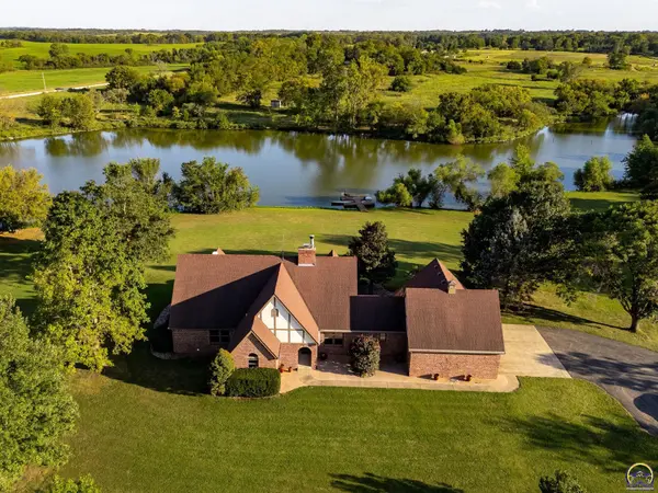 10047 SW 101st St, Auburn, KS 66402