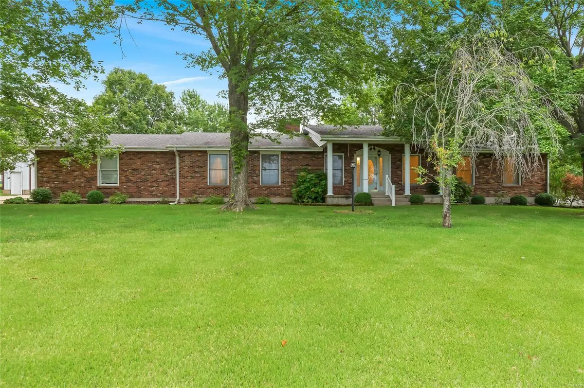 3412 Denman RD, Farmington, MO 63640