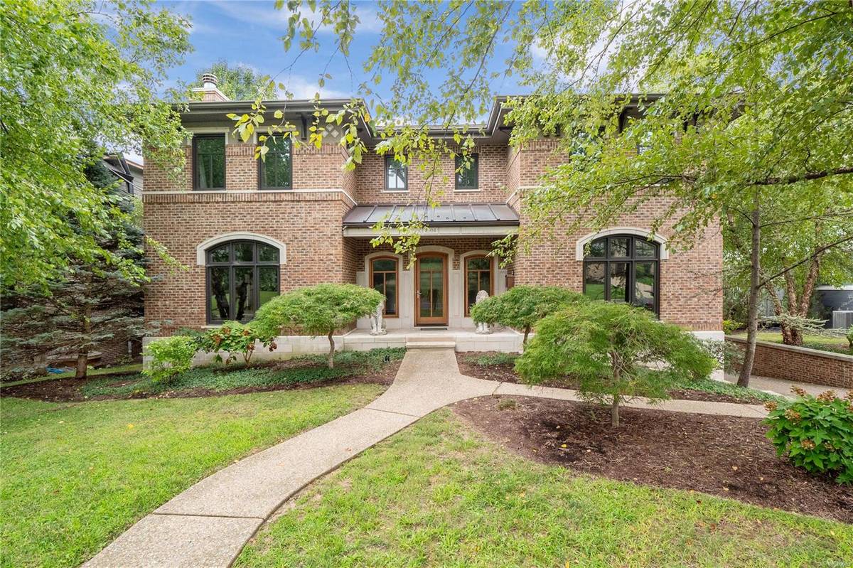 8304 Kingsbury BLVD, Clayton, MO 63105