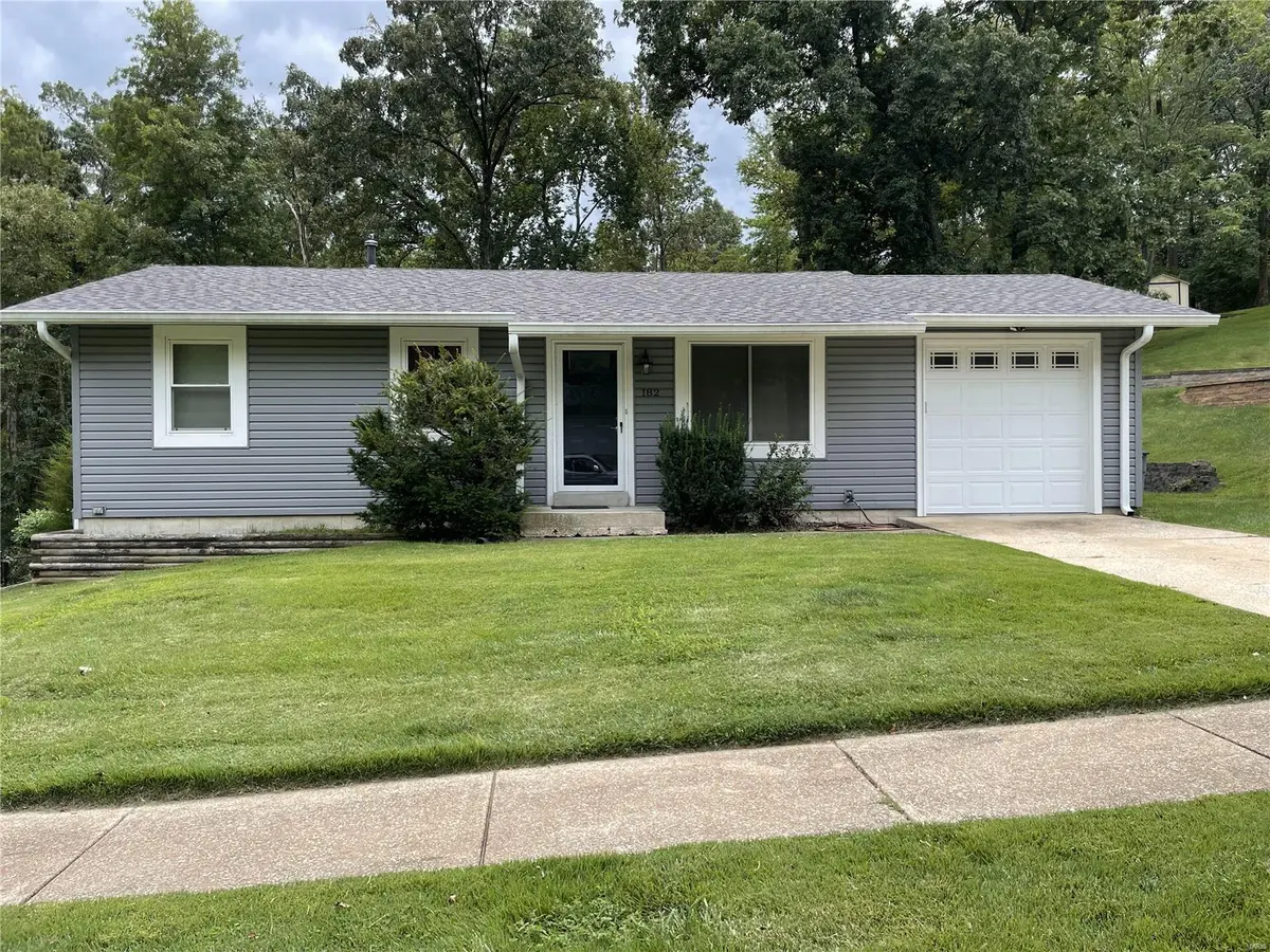 182 Sorlee DR, Valley Park, MO 63088