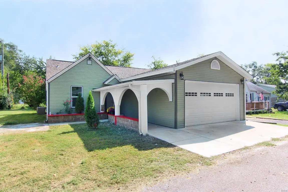 308 N Cypress ST, Advance, MO 63730