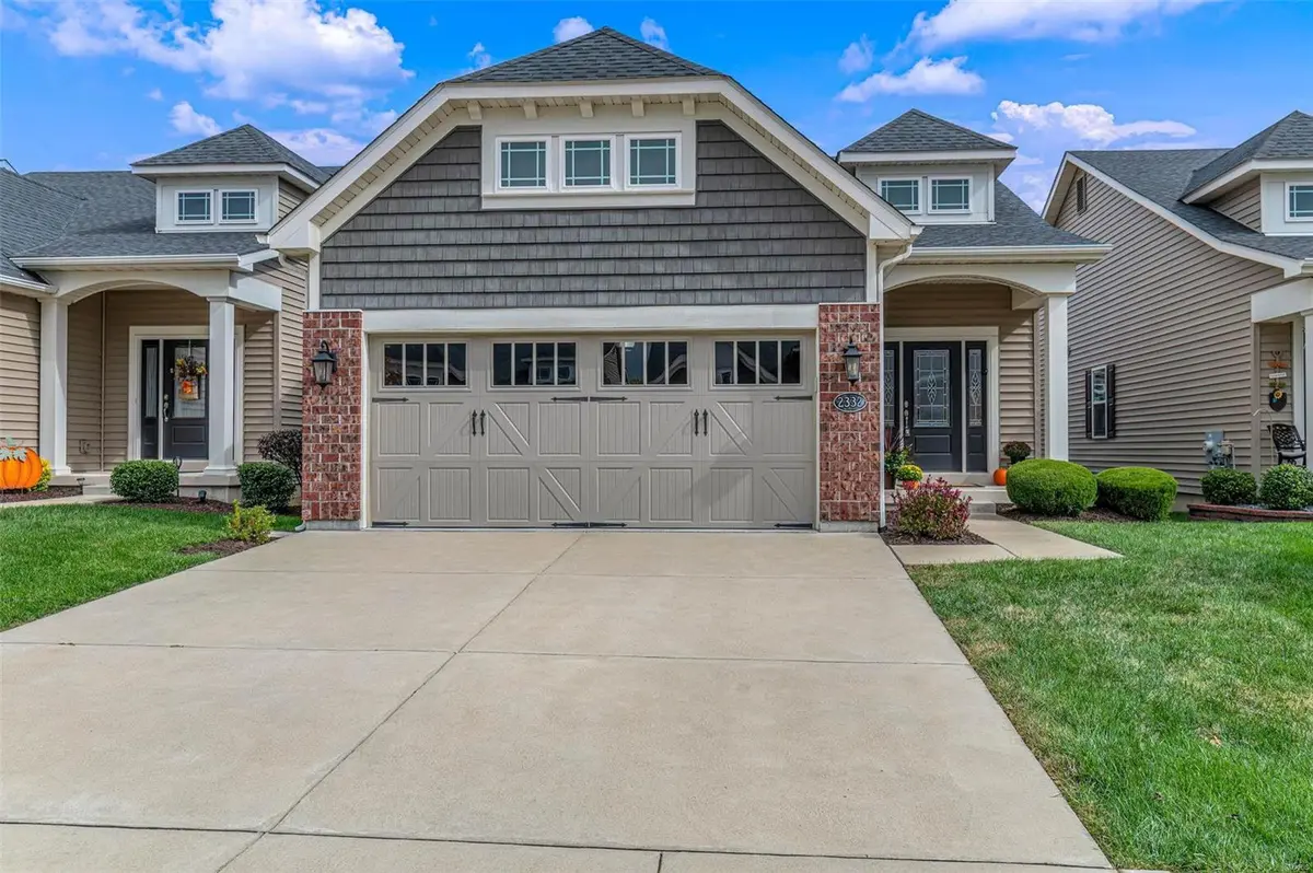 2332 Parc Saint Mitre CT, St Charles, MO 63301