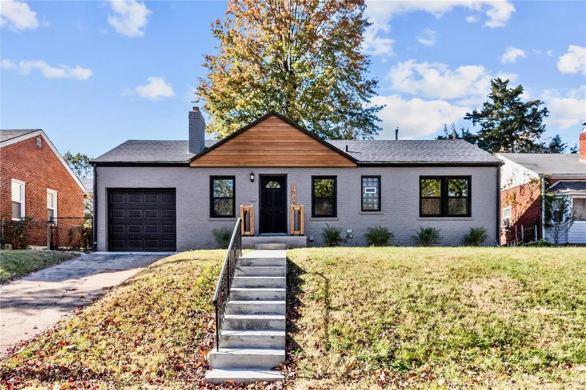 1539 Westmont PL, University City, MO 63130