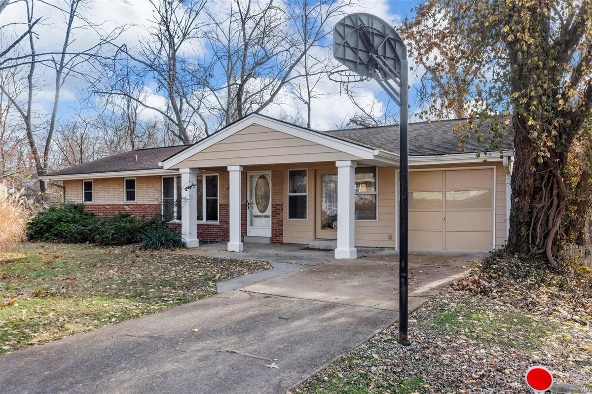 19 Nordell CT, Black Jack, MO 63033