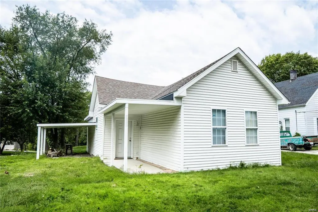 215 Beidler ST, Collinsville, IL 62234