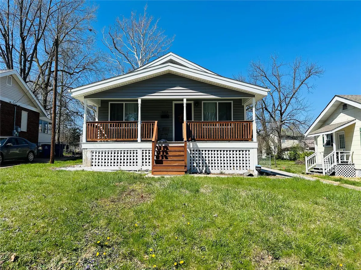 2215 Wismer AVE, St Louis, MO 63114