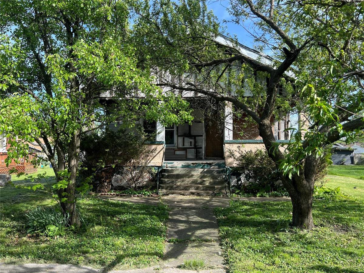 414 W Walnut, Gillespie, IL 62033