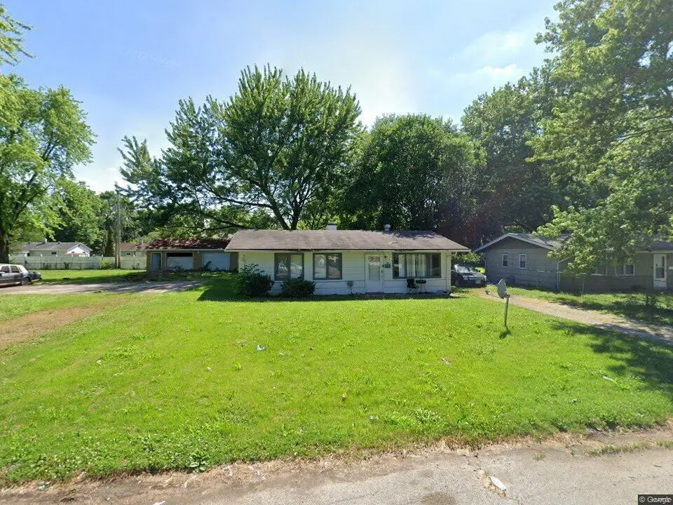 15 E Adams, Cahokia, IL 62206