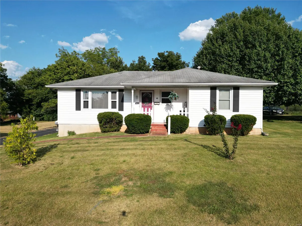 711 Oak ST, Fredericktown, MO 63645