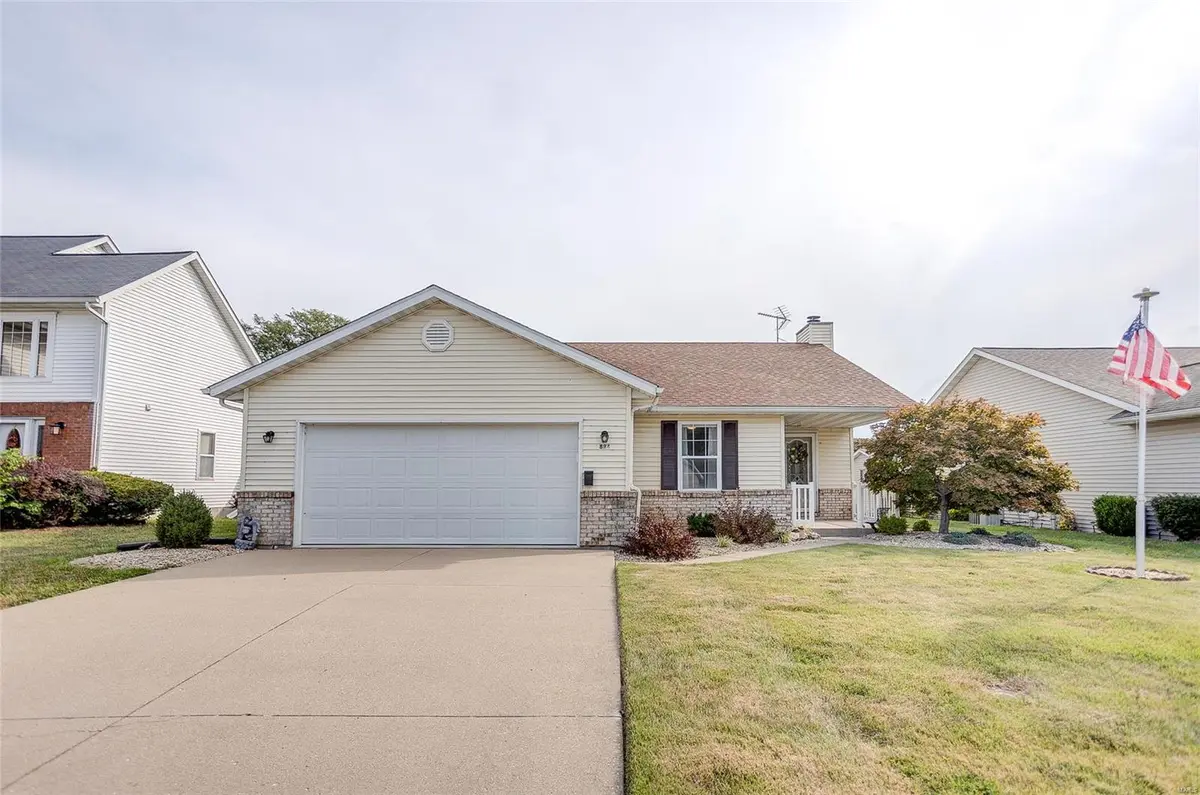 834 Misty Valley RD, O'fallon, IL 62269