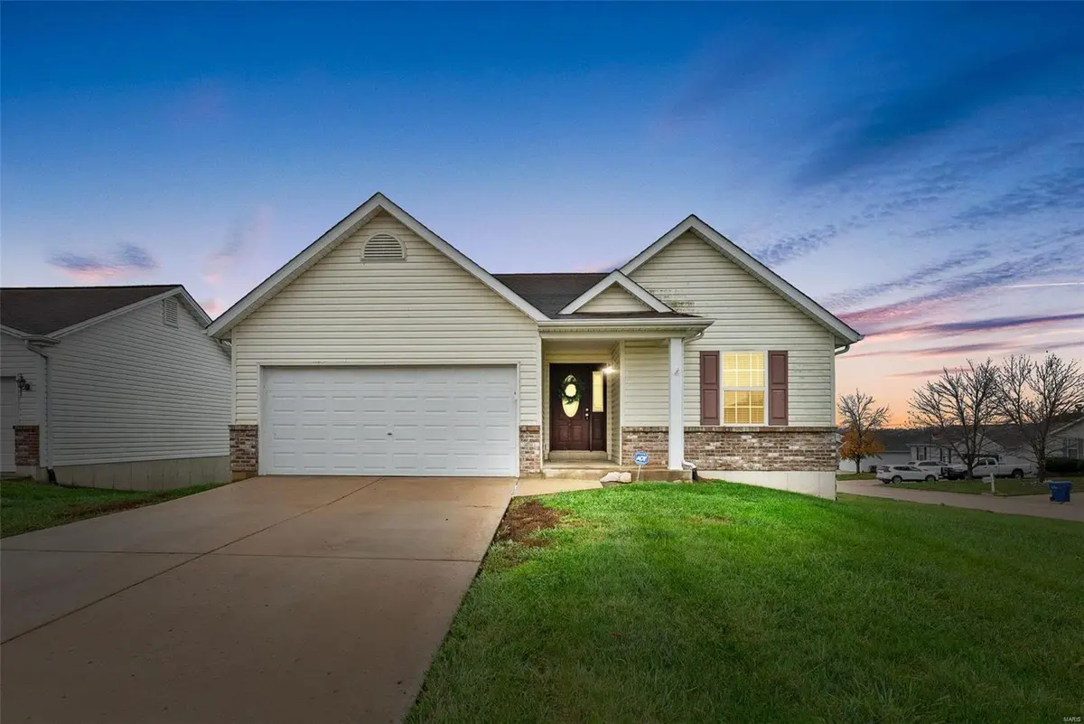 61 Highland RD, Winfield, MO 63389