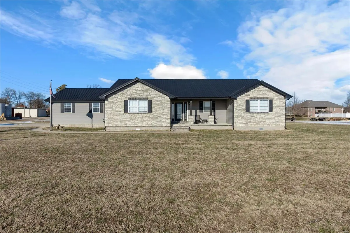 32936 County Rd 207, Advance, MO 63730