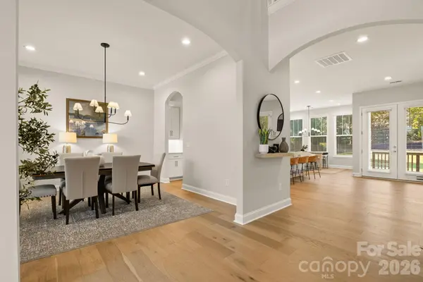 200 Lord Byron LN, Travelers Rest, SC 29690