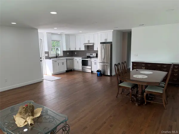 1544 N Thompson DR, Bay Shore, NY 11706