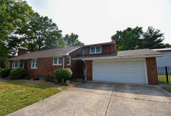 301 W Osie ST, Gillespie, IL 62033