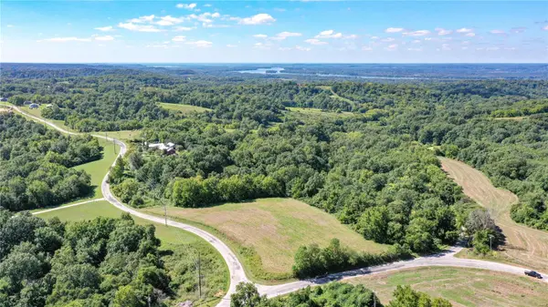 2605 N. Plummer Hill Road, Hardin, IL 62047