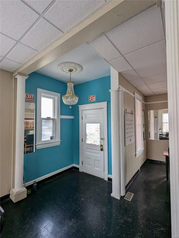 1726 Main ST, Alton, IL 62002