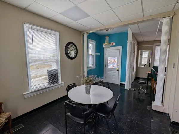 1726 Main ST, Alton, IL 62002