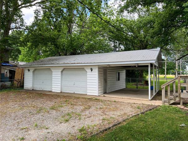 266 N 2nd ST, Livingston, IL 62058