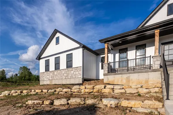 1400 Cortez DR, Hillsboro, MO 63050
