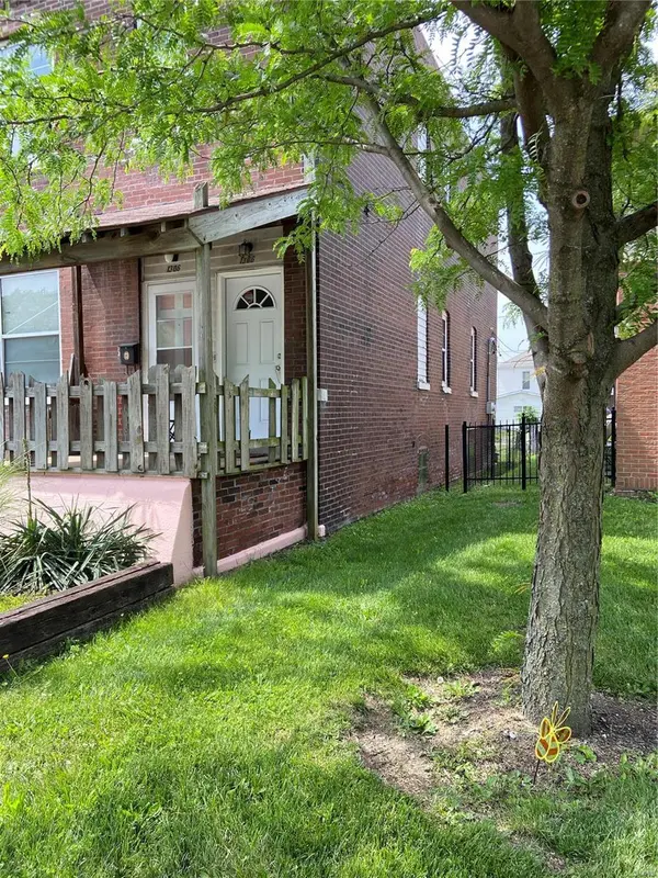 1306 Martin Luther King DR, East St Louis, IL 62201
