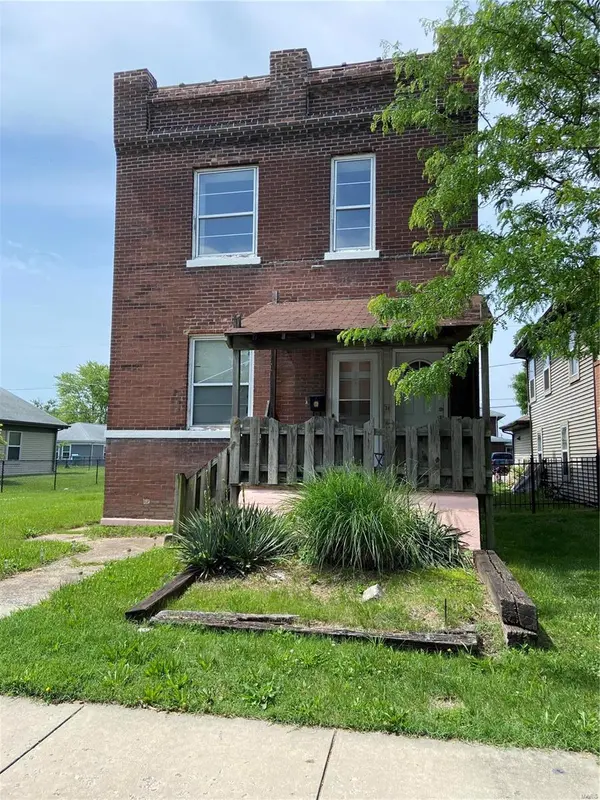 1306 Martin Luther King DR, East St Louis, IL 62201